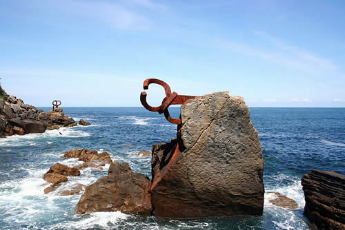 El Peine de los Vientos de Eduardo Chillida
