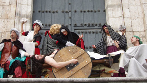 Teatralizacion de El Hereje por la compania Azar