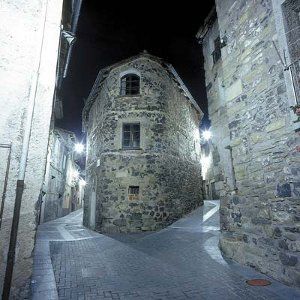 Vértigo y basalto, Castellfollit de la Roca