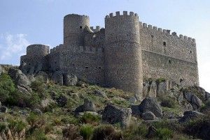 El Castillo de Manqueospese