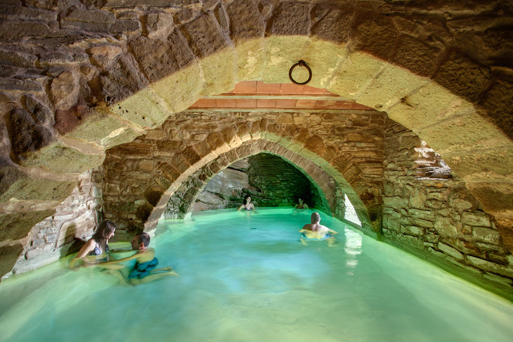 Viajes Bye: Las 5 piscinas más originales en casas rurales