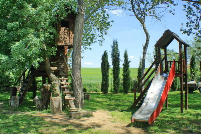 21 casas rurales con su propio parque infantil