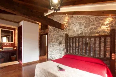 Casona El Castañíu