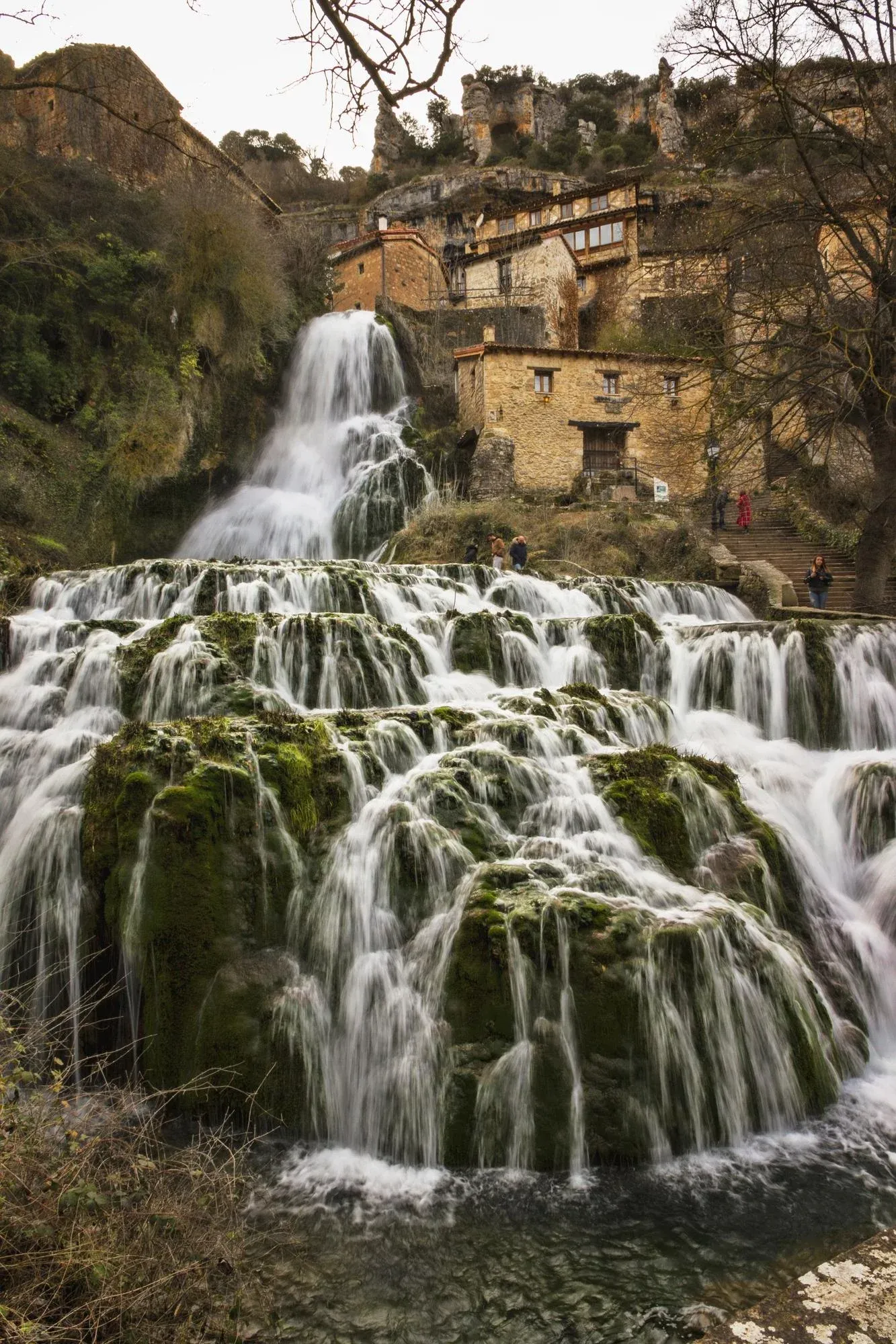 El Salto del Agua Auténtico  (El Molino de la Cascada Orbaneja)