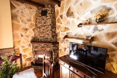 Los Castaños - Benarum