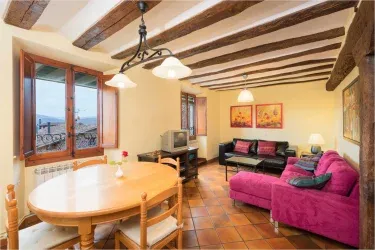 Viviendas turísticas Elaya