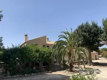 La Casa de Los Olmos