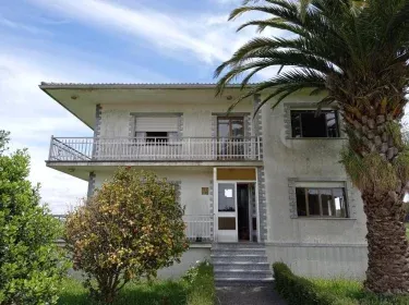 Villa Rica House