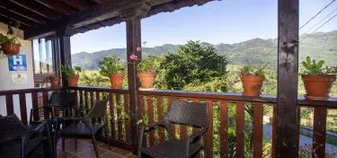 Hotel Rural Valleoscuru**