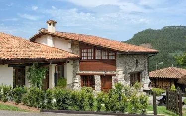 Llugarón 