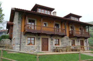 Casas de Aldea Peñanes