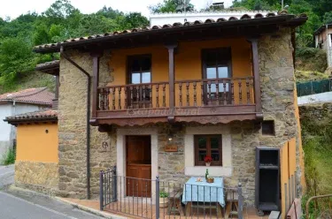 Casa de Aldea Mariana