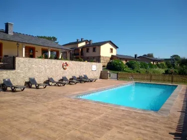 Apartamentos Rurales Navalin