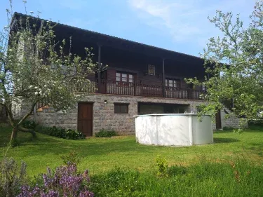 Vivienda Vacacional La Casona de Tresniñin