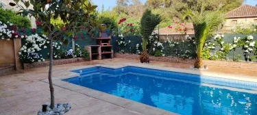 Casa Entre Rosales