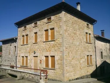 Casa de Primitiva y Casa del Abuelo Víctor