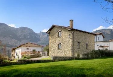 Las Fuentes de Mena