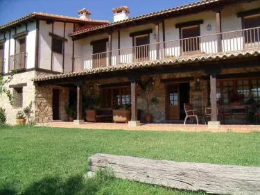 Caserío de los Diez Cerezos