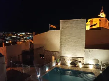 El Almez