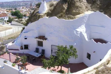 Cueva Almendro