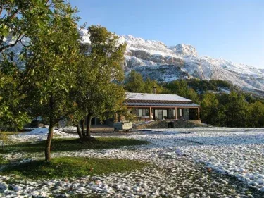 Centro Medioambiental "The Nest"   -    Adults only