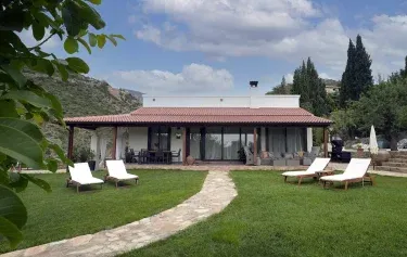 Villa Jardines de Guara