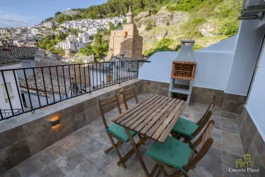 Cazorla Plaza