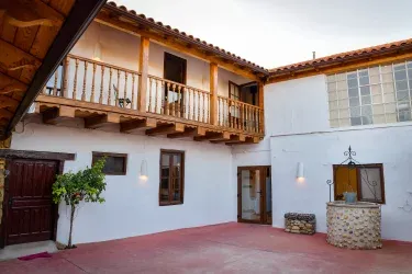 Casa Entrepiedras