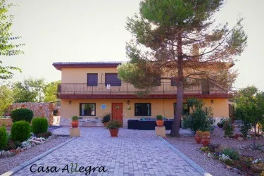 Casa Allegra