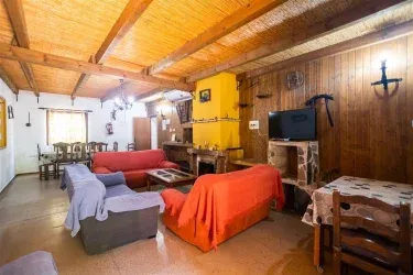 Casa Bodega Cipres