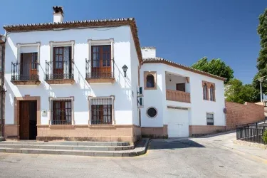 Casa la Alcazaba de Serrato