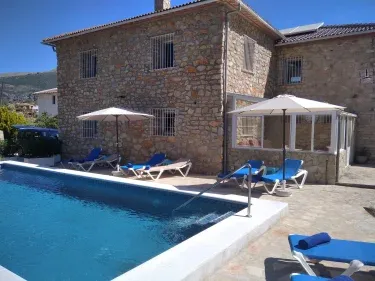 Casa Rural "El Ciruelo Loco"