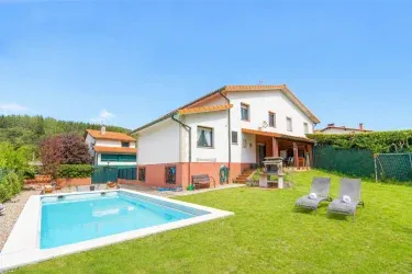 Casa Esteribar