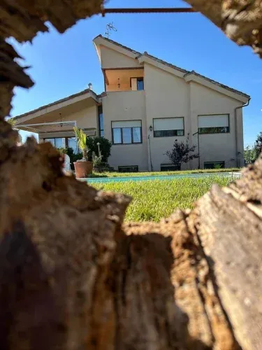Casa Teja Vieja