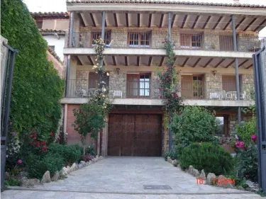  Apartamentos El Portal 