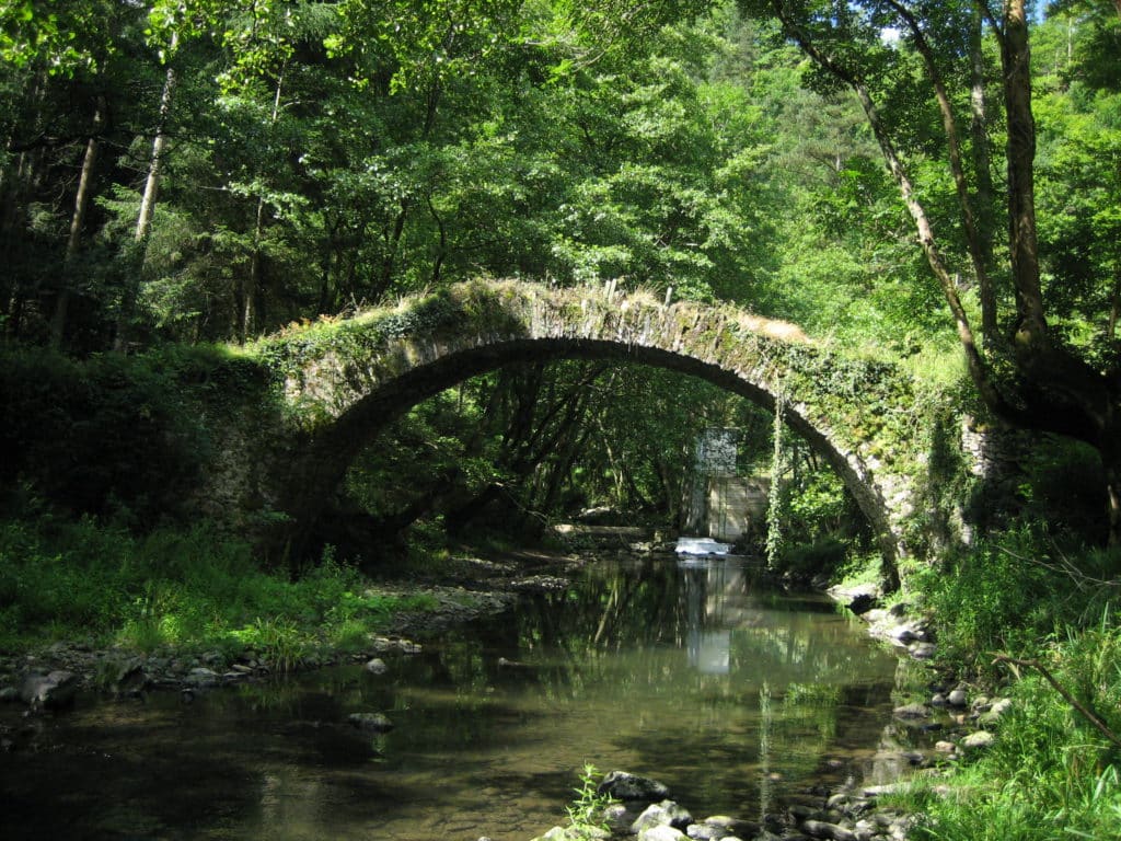 El puente de Mustar tiene cinco siglos y medio