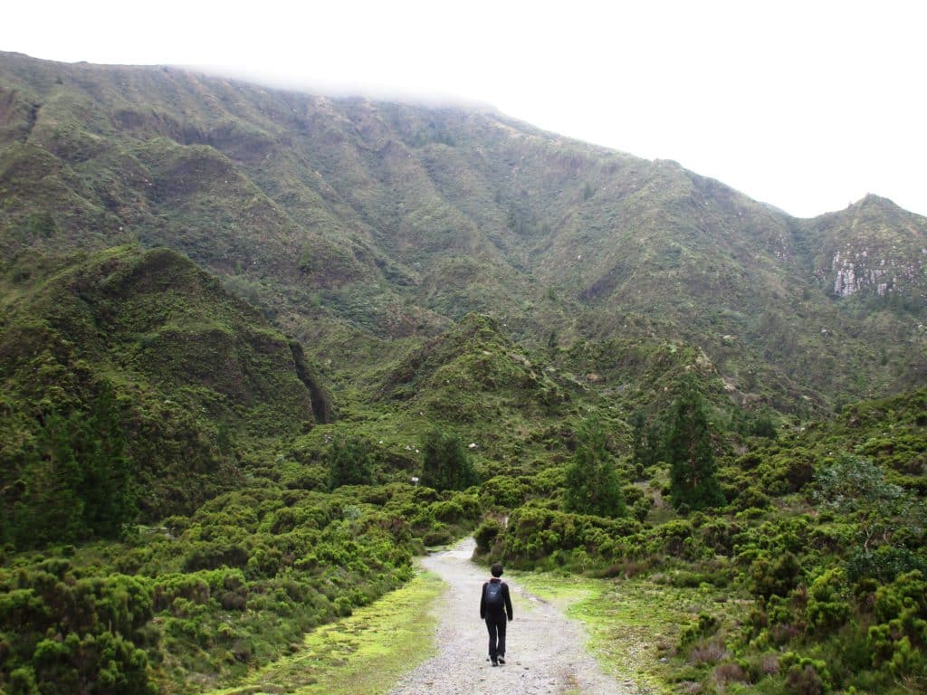 Subida hacia la Lagoa do Fogo, Azores