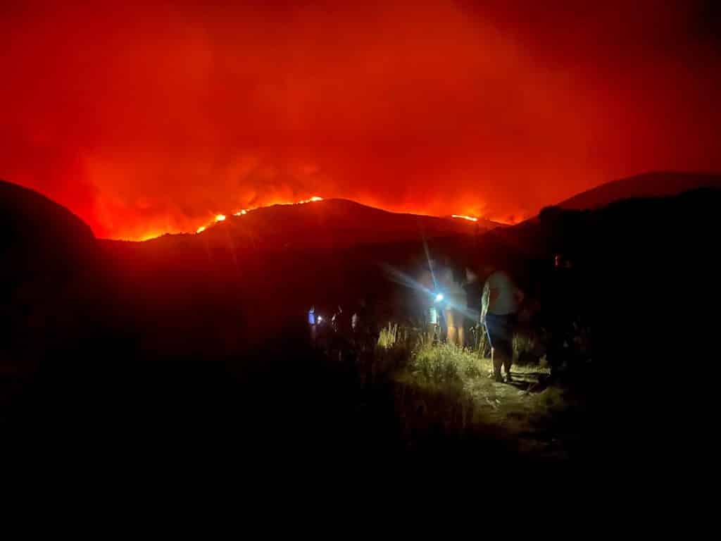 Frente del incendio desde La Hija de Dios (Juan Pablo López)