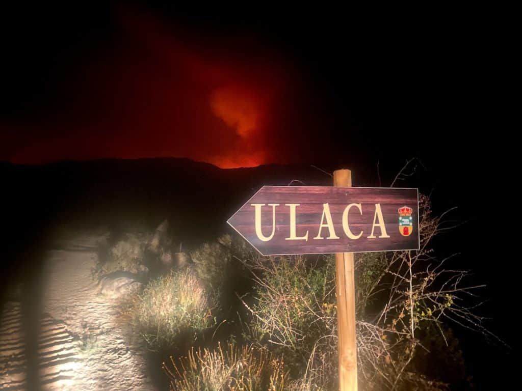 El incendio en las inmediaciones del castro de Ulaca (Juan Pablo López)