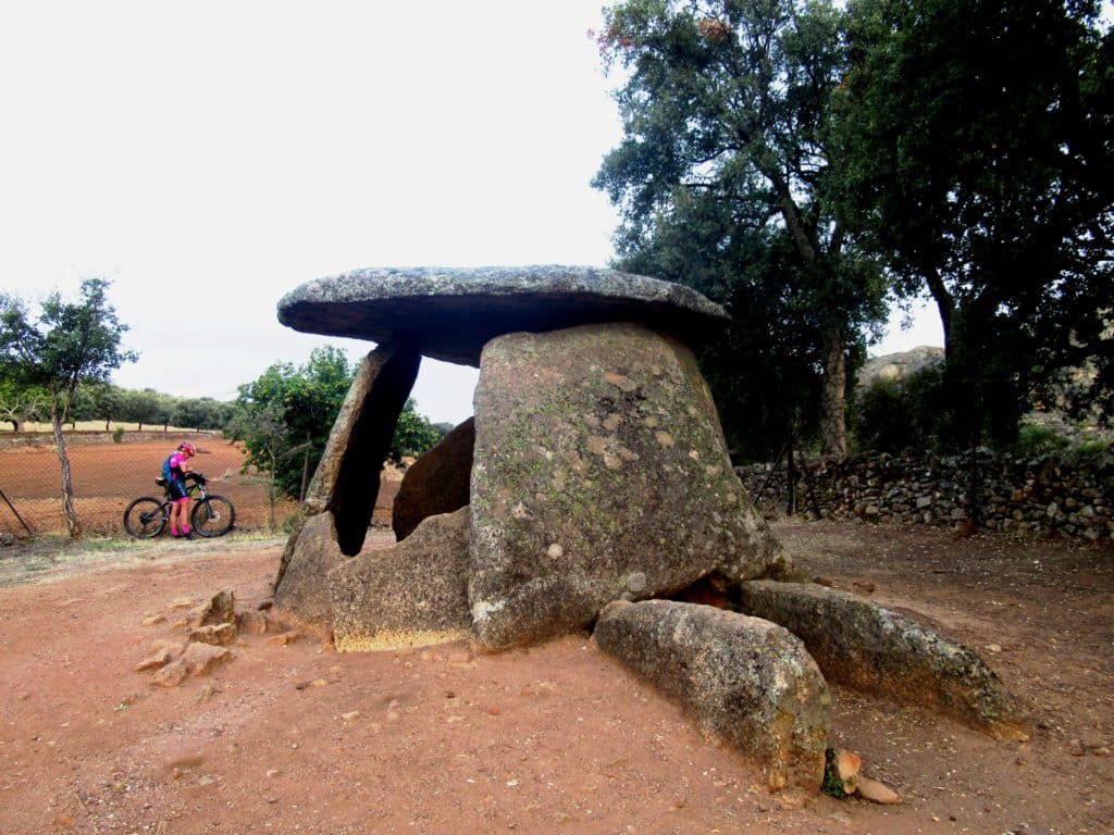 El dolmen del Mellizo, cerca de La Aceña de la Borrega. Por Ander Izagirre