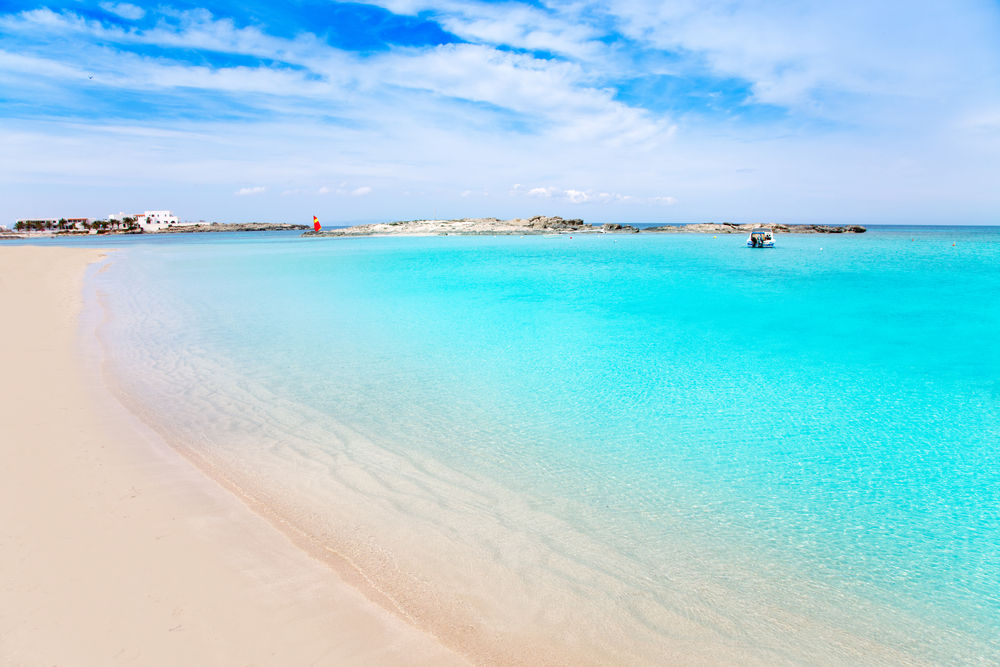 Resultado de imagen de playa de llevant formentera