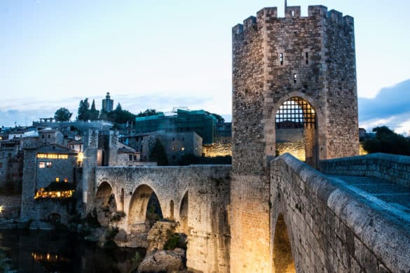 5 razones para visitar Besalú, el pueblo medieval de Girona