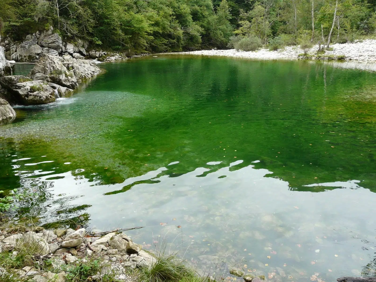 La piscina natural de Asturias ideal para ir con niños