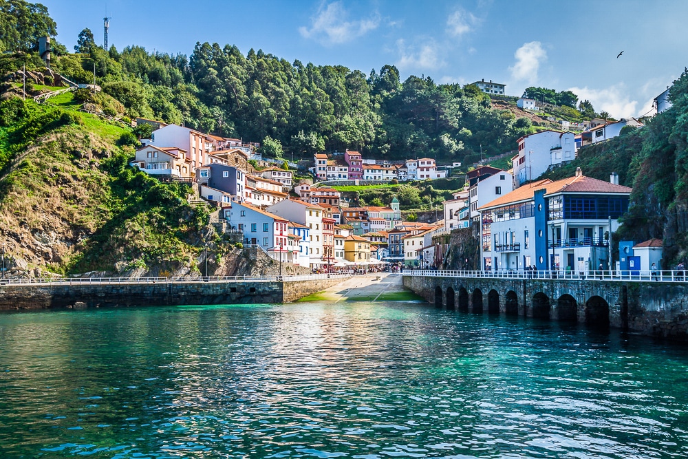 Cudillero visto desde el mar