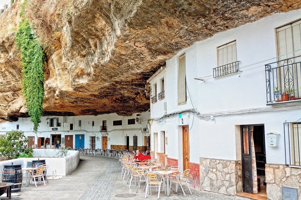 Viajes a Setenil de las Bodegas, España