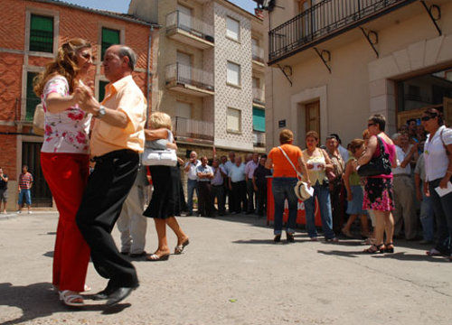 Caravana de mujeres, repoblación rural