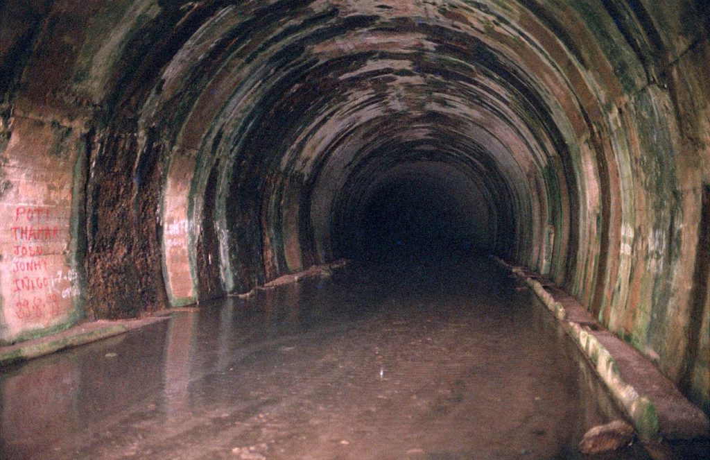 Túnel de La Engaña, abandonado