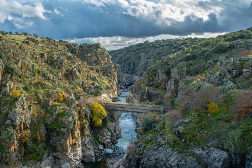 rutas con niños cerca de Madrid. Cañón del río Lozoya, Sierra Norte, Madrid.