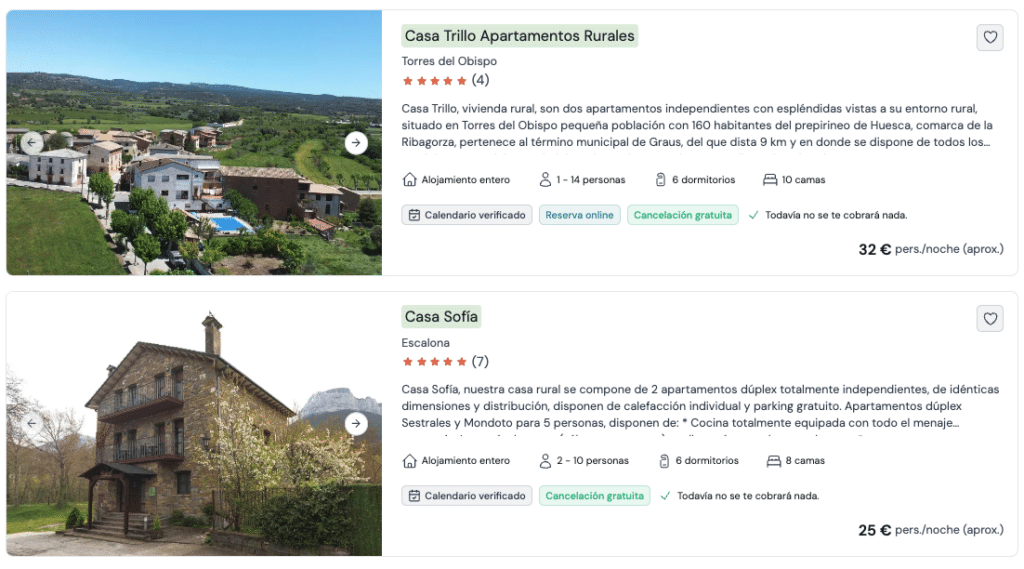 Captura de pantalla de un sitio web que muestra dos alojamientos rurales en España. Cada anuncio muestra una foto, detalles de la propiedad, servicios, precios por noche y opciones de reserva. Las fotos muestran paisajes pintorescos y edificios con encanto.