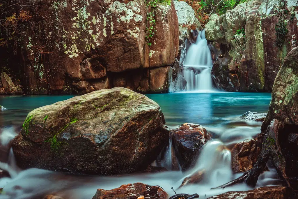 Cascada en la Ruta del río de la Miel. Por IsmaelEstevez